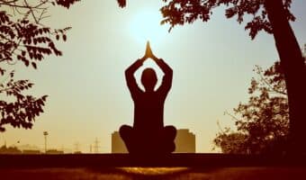 Manfaat Meditasi bagi Keseharian Kamu yang Sibuk