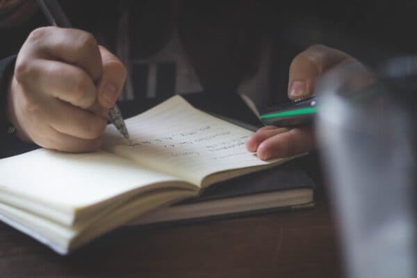 Apa Itu TOEFL? Cara Belajar, dan Contoh Soal Latihan Tesnya
