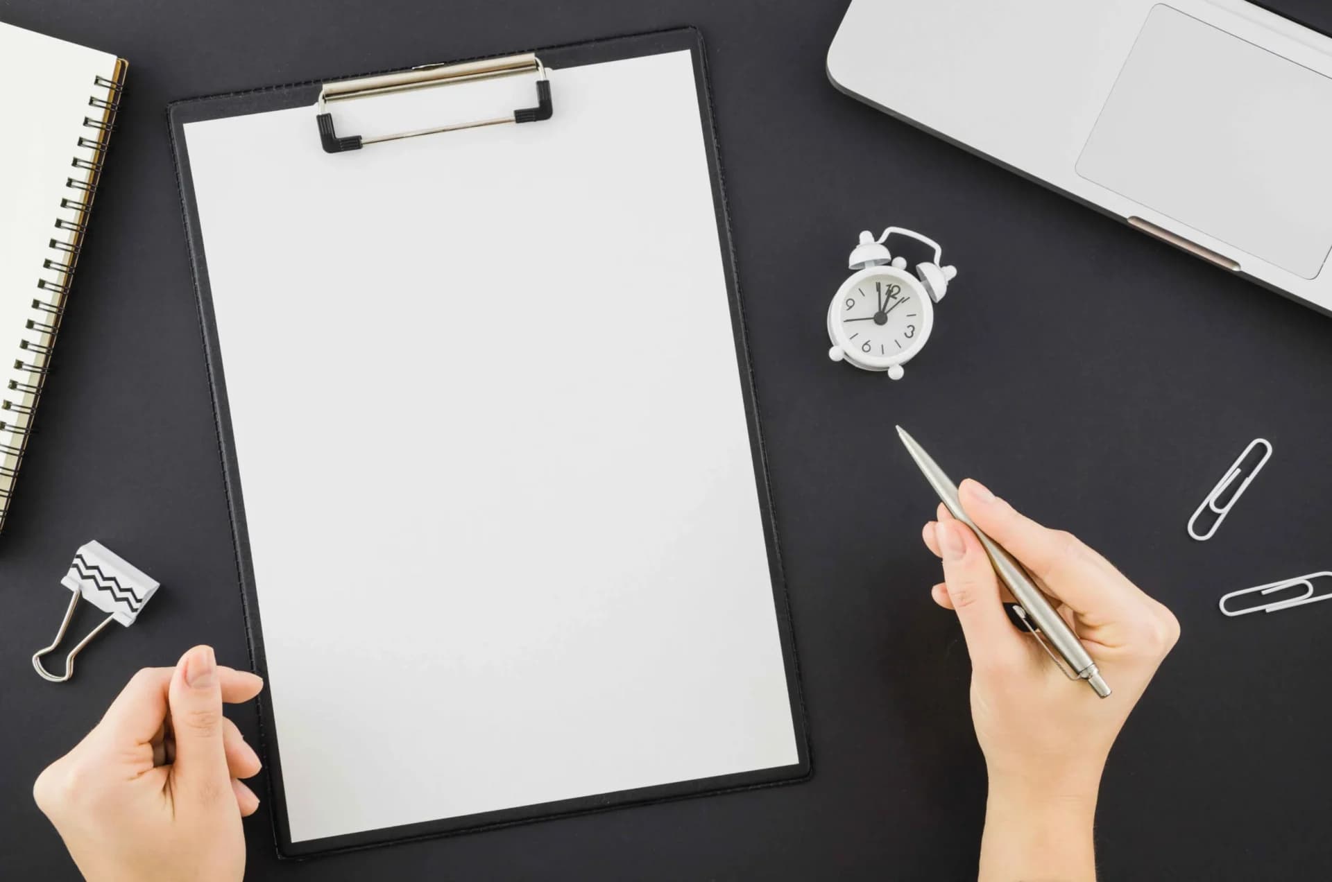 Menulis Lamaran Kerja dalam Bahasa Inggris: Tips, Contoh & Kesalahan yang Harus Dihindari