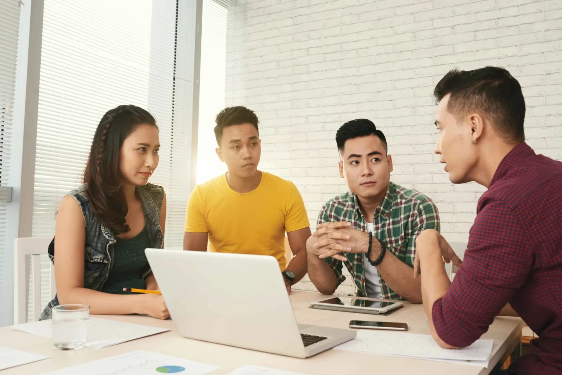 Peran Wall Street English dalam Mempersiapkan Tenaga Kerja Indonesia Bersaing di Tingkat Global